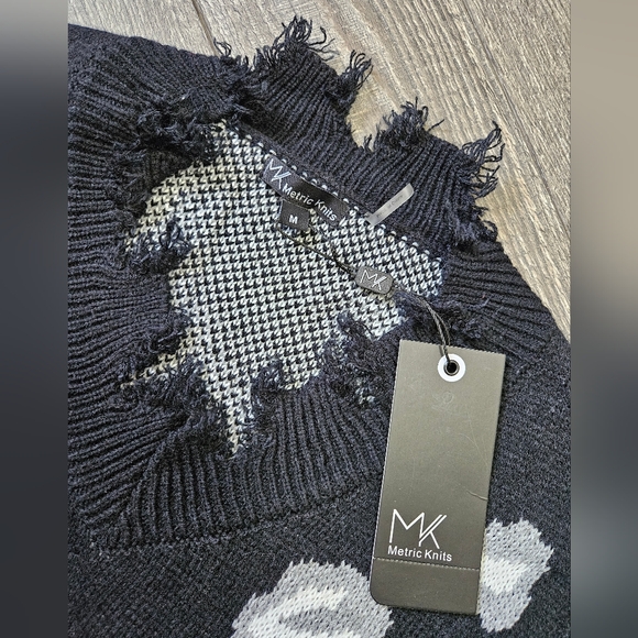 Metric Knits Sweater - Picture 4 of 6